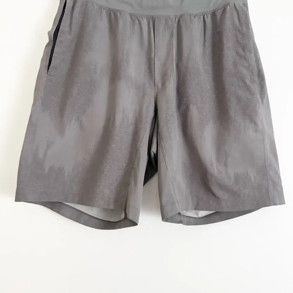 LULULEMON T.H.E. Short Linerless Twill Degrade Smokey Lead Large L